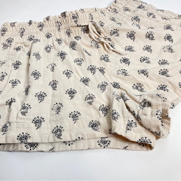A New Day Ecru/ Cream Flower Print Linen Blend Pull-on Short Pockets Drawstring - Picture 2 of 12